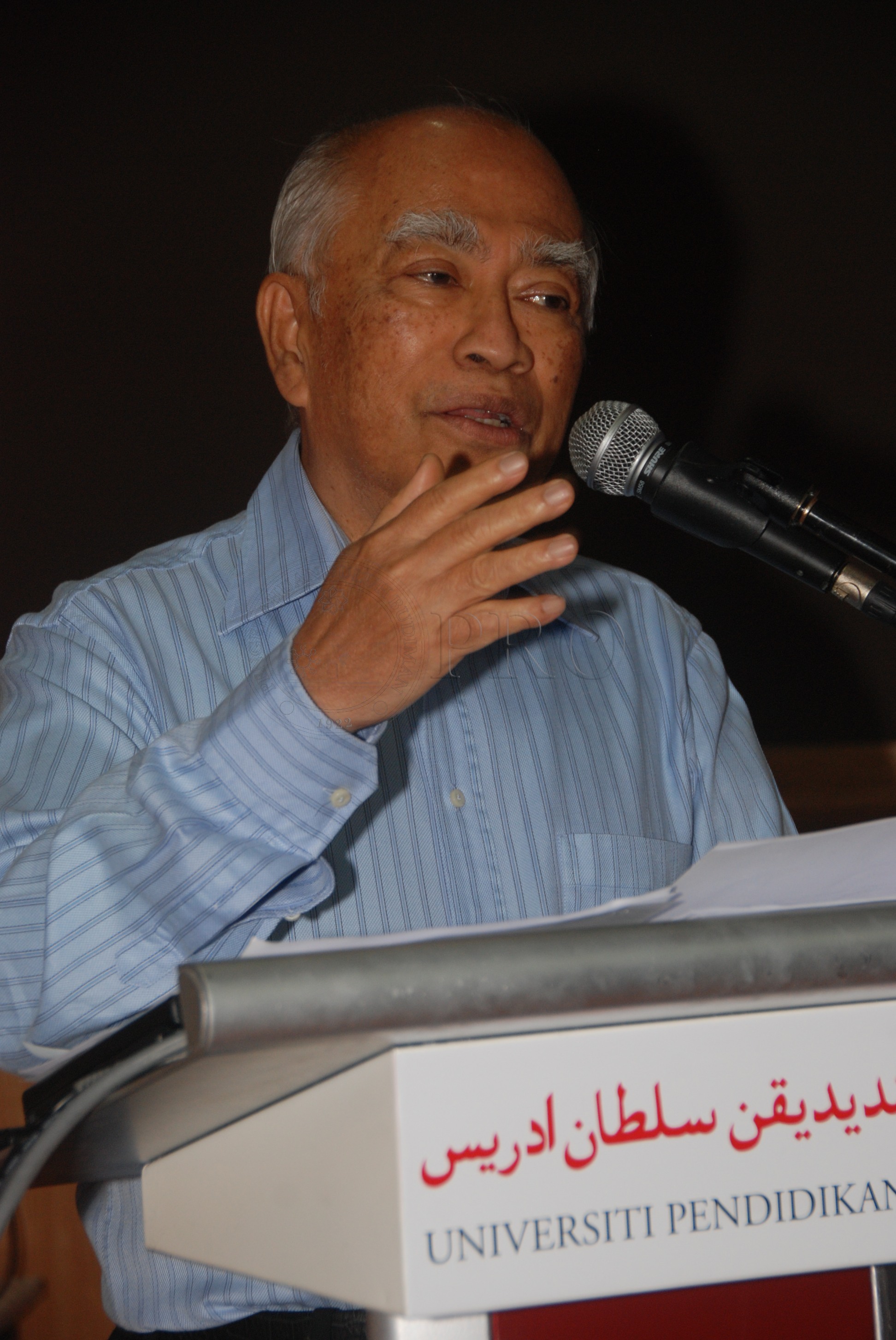 PRO 12 140 buku DSC 9713